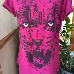 Nike Womens Short Sleeve Tee, Rolled Sleeves, Pink, Leopard Design, XL